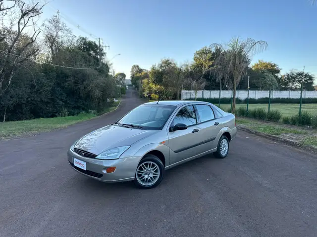 Carro Ford Focus Sedan 2003 2.0 16V