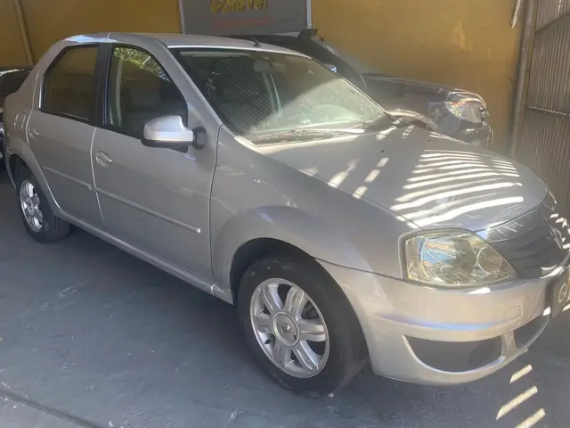 Carro Renault Logan 2011 Expression 1.6 8V Hi-Torque (flex)