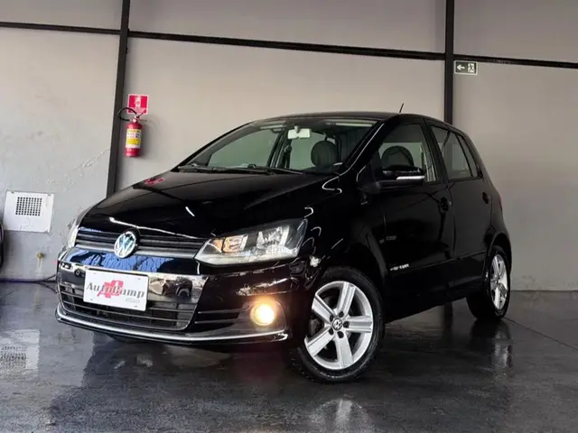 Carro Volkswagen Fox 2015 Comfortline 1.0 TEC (Flex)