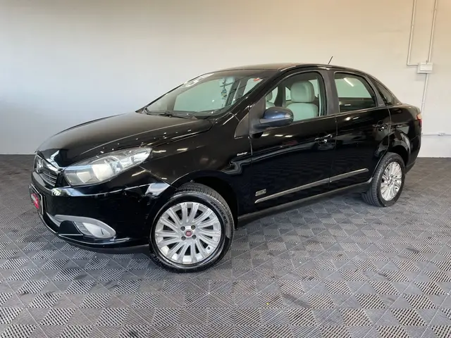 Carro Fiat Grand Siena 2015 Essence 1.6 16V Dualogic (Flex)