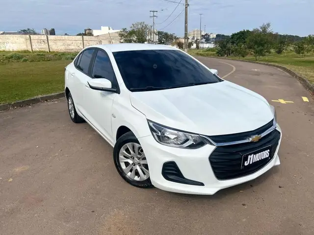 Carro Chevrolet Onix Plus 2023 LT 1.0