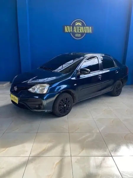 Carro Toyota Etios 2018 XS 1.5 (Flex)