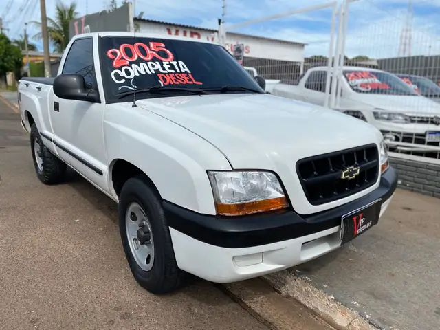 Carro Chevrolet S10 Cabine Simples 2005 S10 Colina 4x2 2.8 (Cab Simples)