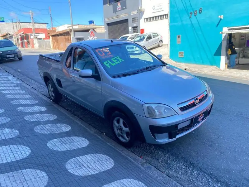 Chevrolet Montana Conquest 1.4 (Flex)