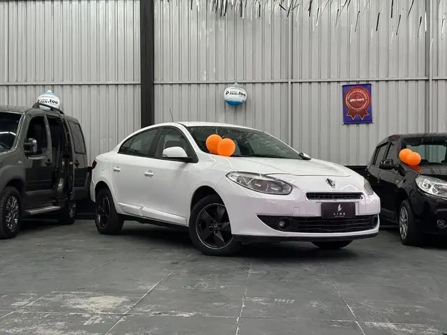 Carro Renault Fluence 2014 2.0 16V Dynamique (Flex)