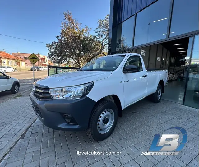 Carro Toyota Hilux Cabine Simples 2025 2.8 TDI CS 4x4