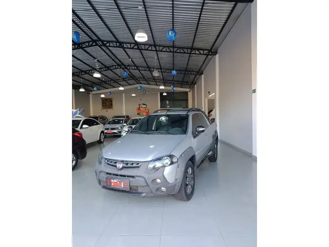 Carro Fiat Strada 2020 Adventure 1.8 16V (Flex) (Cabine Dupla)