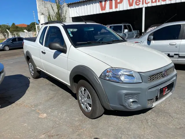 Carro Fiat Strada 2016 Working 1.4 (Flex) (Cabine Estendida)