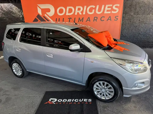 Carro Chevrolet Spin 2013 LT 5S 1.8 (Aut) (Flex)