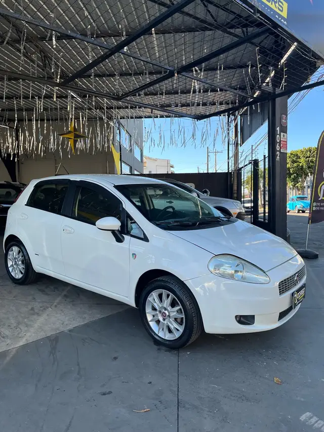 Carro Fiat Punto 2012 Attractive 1.4 (Flex)