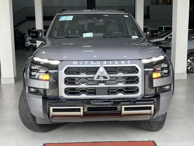 Carro Mitsubishi Triton 2026 Katana
