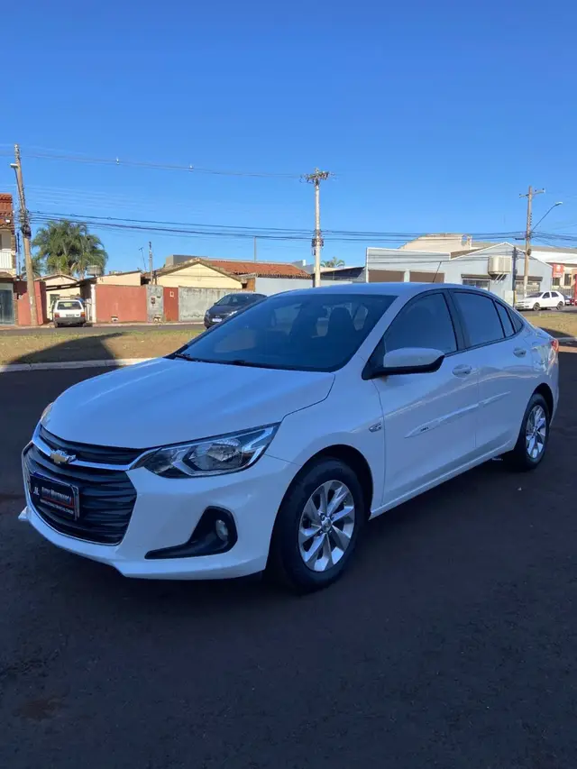 Carro Chevrolet Onix Plus 2020 1.0 LTZ Turbo (Flex)