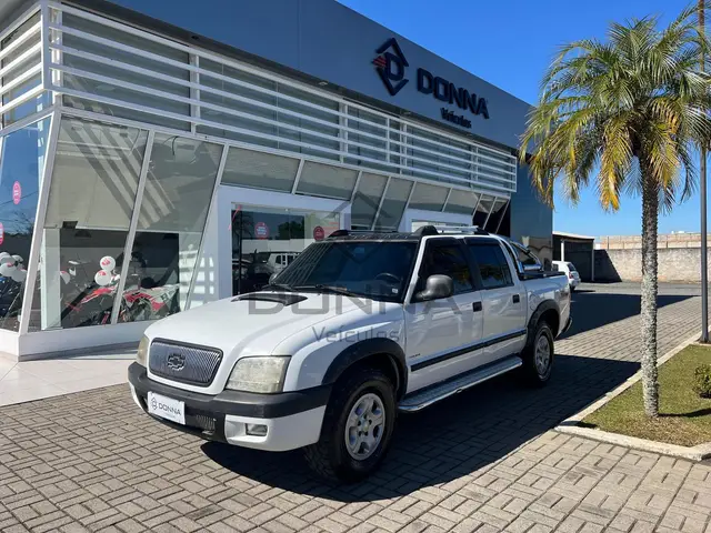 Carro Chevrolet S10 Cabine Simples 2006 S10 Colina 4x4 2.8 Turbo Electronic (Cab Simples)