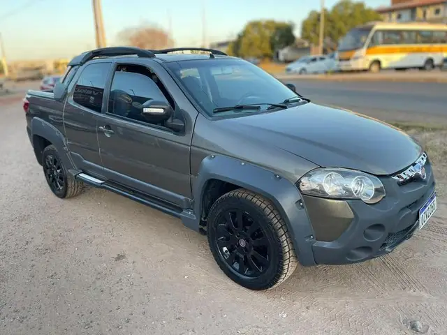 Carro Fiat Strada 2015 Adv.1.8 16V Dualogic Flex CD