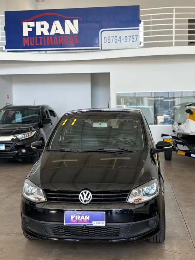 Carro Volkswagen Fox 2011 1.0 8V (Flex) 4p