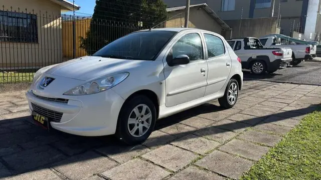 Carro Peugeot 207 2013 Hatch XR 1.4 8V (flex) 4p
