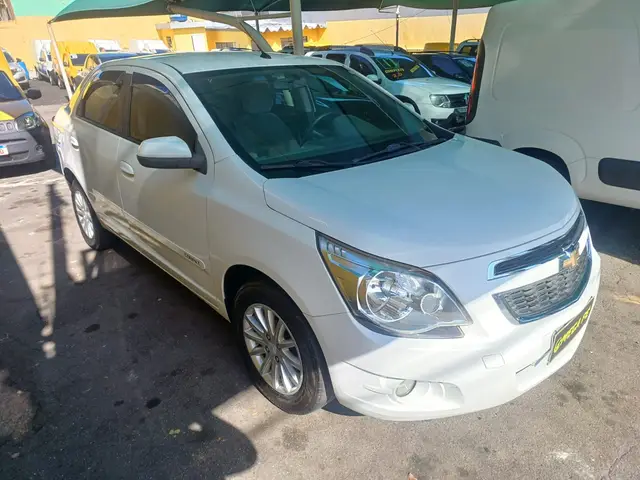 Carro Chevrolet Cobalt 2015 LTZ 1.4 8V (Flex)