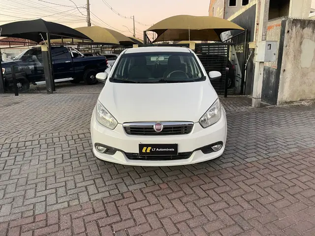 Carro Fiat Grand Siena 2014 Evo Attractive 1.4 8V (Flex)