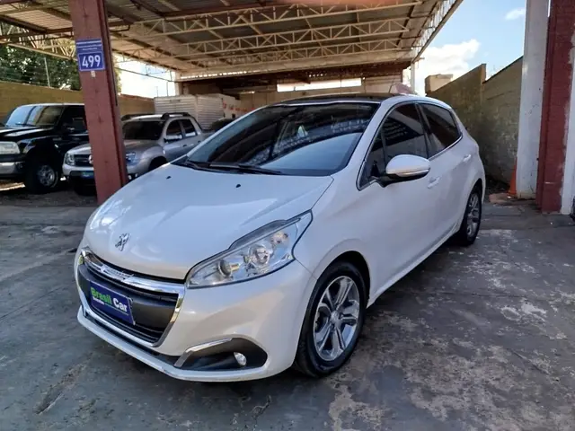 Carro Peugeot 208 2014 Griffe 1.6 16V (Flex) (Aut)