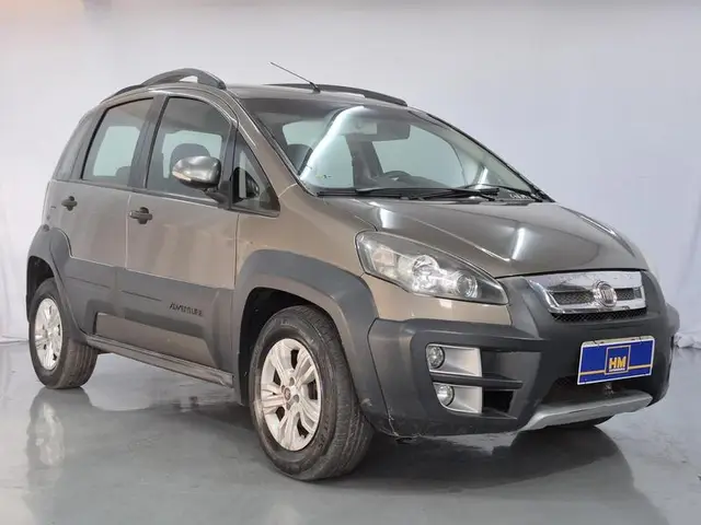 Carro Fiat Idea 2013 Adventure 1.8 16V Dualogic (Flex)