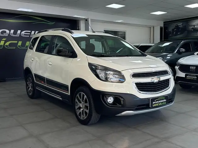 Carro Chevrolet Spin 2016 Activ 1.8 (Flex)