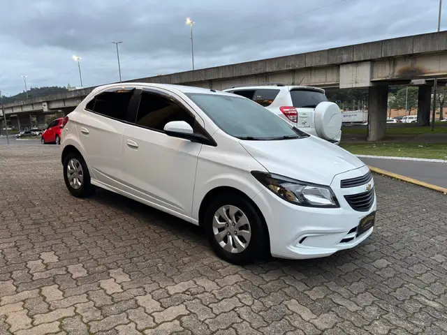 Carro Chevrolet Onix 2019 1.0 Joy SPE/4