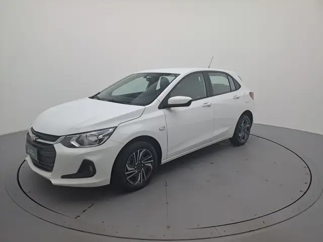 Carro Chevrolet Onix Plus 2024 LT 1.0