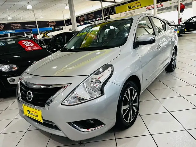 Carro Nissan Versa 2018 1.6 16V Unique CVT (Flex)