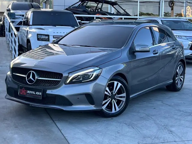 Carro Mercedes-Benz A 200 2018 200 1.6 Turbo FlexFuel DCT