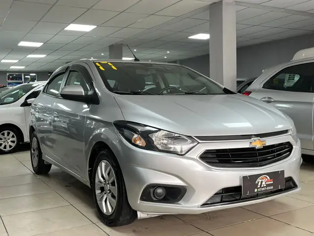 Carro Chevrolet Onix 2017 1.4 Activ SPE/4 (Aut)