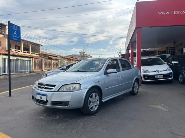 Carro Chevrolet Astra Sedan 2006 Advantage 2.0 (Flex)