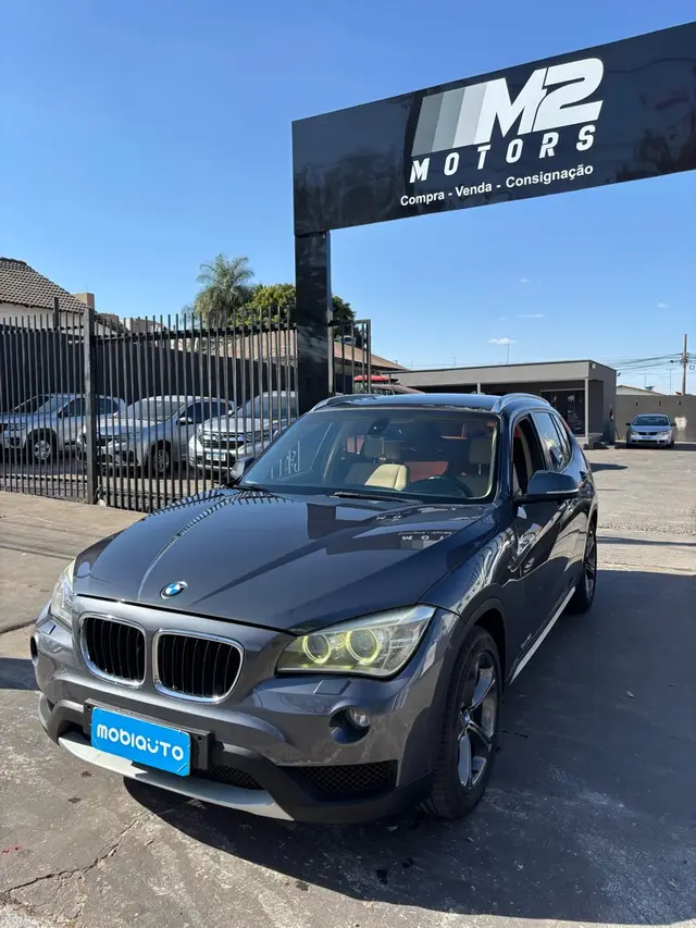 Carro BMW X1 2013 2.0 sDrive20i (Aut)
