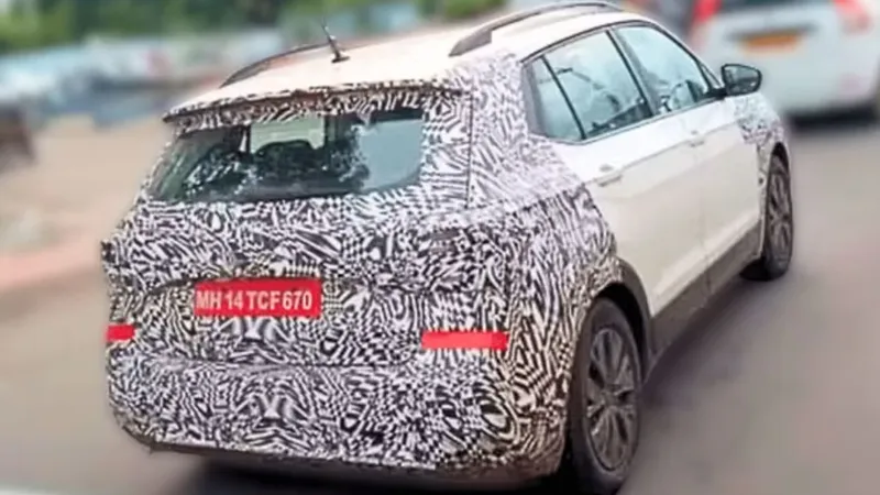 VW T-Cross indiano testa facelift e novo câmbio automático de 8 marchas