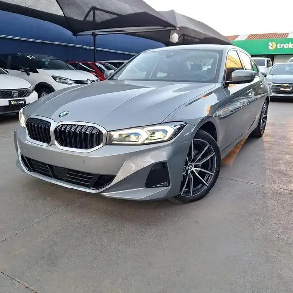 Carro BMW 320i 2025 M Sport 2.0 Turbo (Aut.)