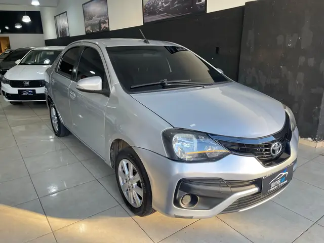Carro Toyota Etios Sedan 2020 X Plus 1.5 (Aut) (Flex)