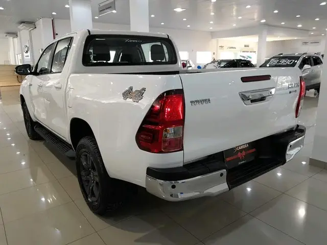 Carro Toyota Hilux Cabine Dupla 2024 SR 4x4 2.8 Diesel