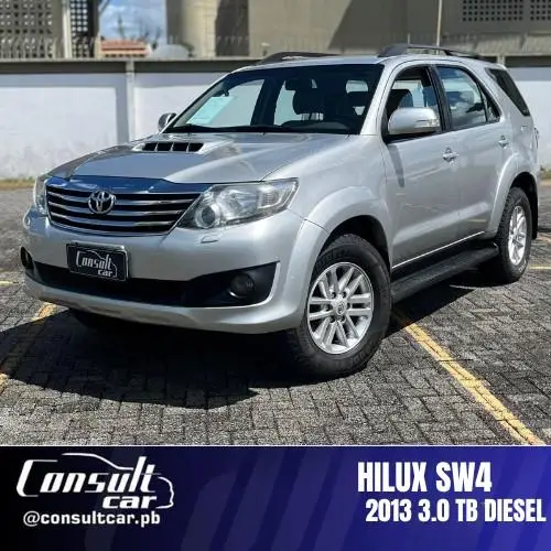 Carro Toyota Hilux SW4 2013 3.0 TDI 4x4 SR 5L