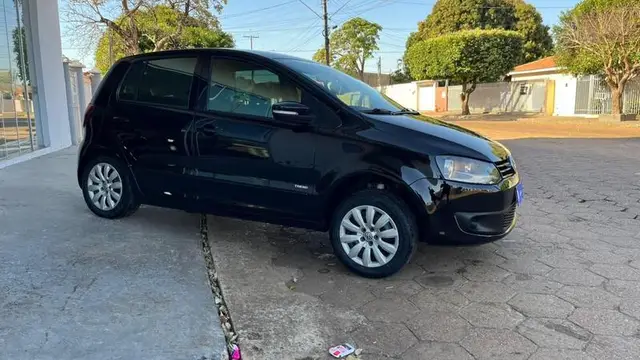 Carro Volkswagen Fox 2010 1.0 8V (Flex) 4p