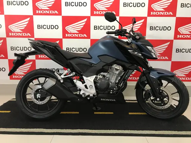 Moto Honda CB 300F Twister 2025 (ABS)