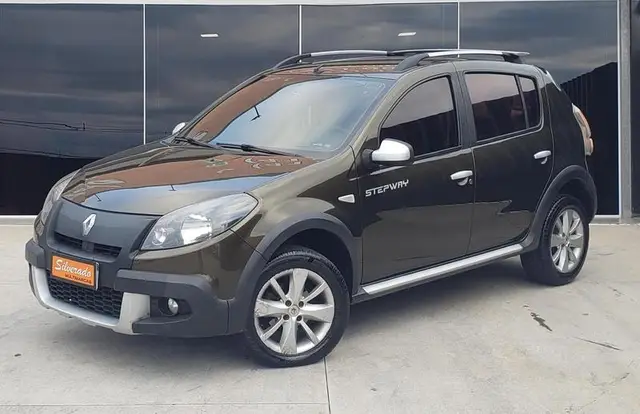 Carro Renault Sandero 2013 Authentique 1.0 16V (flex)