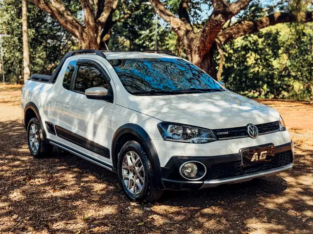 Carro Volkswagen Saveiro 2015 Cross 1.6 16v MSI CE (Flex)