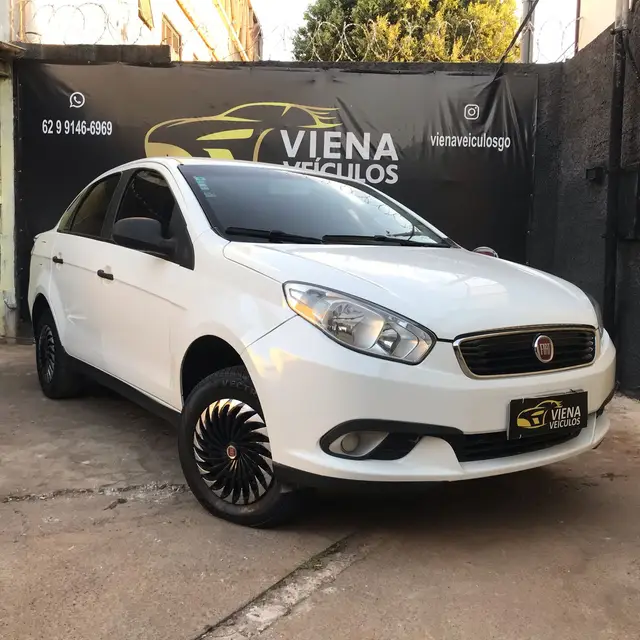 Carro Fiat Grand Siena 2018 Attractive 1.0 (Flex)