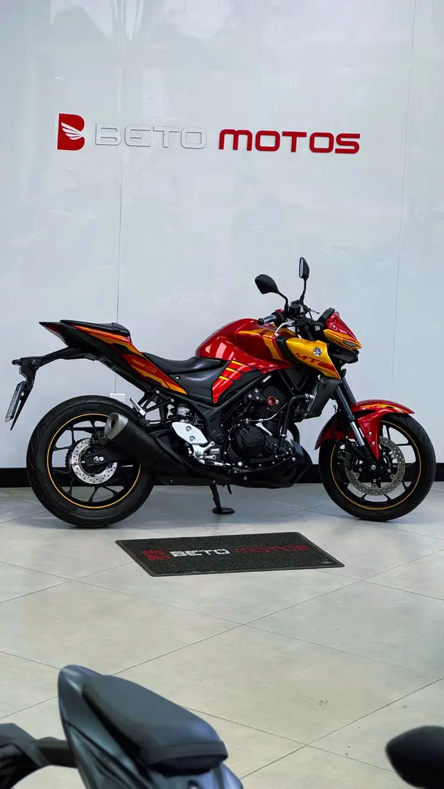 Moto Yamaha MT-03 2022 Homem de Ferro