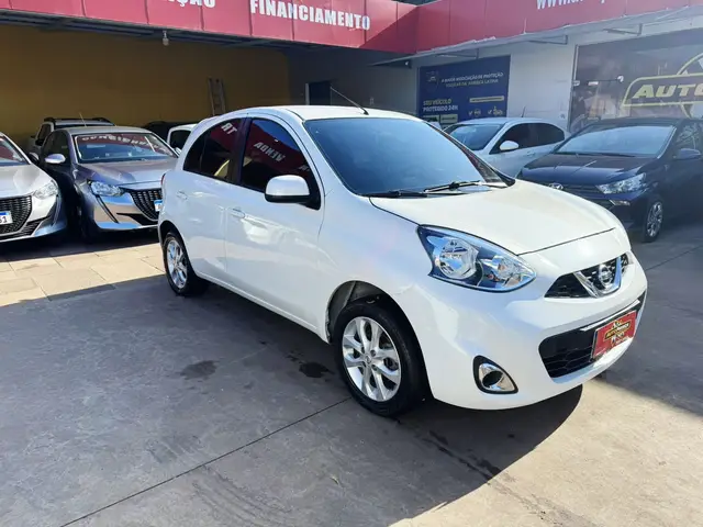 Carro Nissan March 2016 1.0 12V SV (Flex)