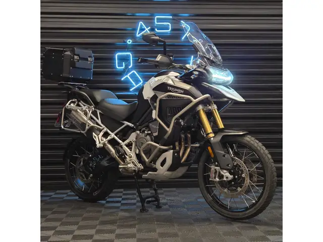 Moto Triumph Tiger 1200 2023 Rally Explorer