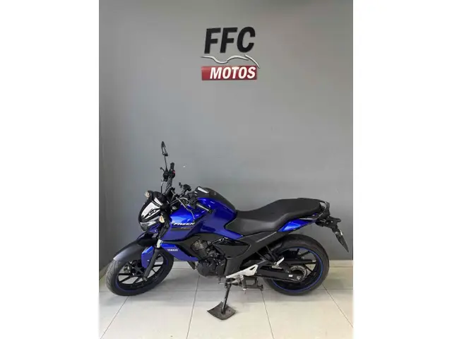 Moto Yamaha Fazer FZ15 2024 ABS