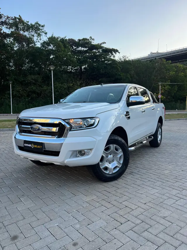 Carro Ford Ranger Cabine Dupla 2017 Ranger 3.2 XLT CD 4x4 (Aut)