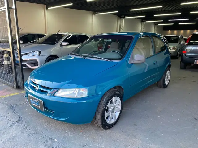 Carro Chevrolet Celta 2001 1.0