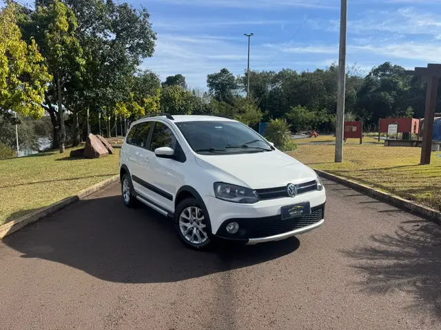 Carro Volkswagen SpaceCross 2013 1.6 8V (Flex)