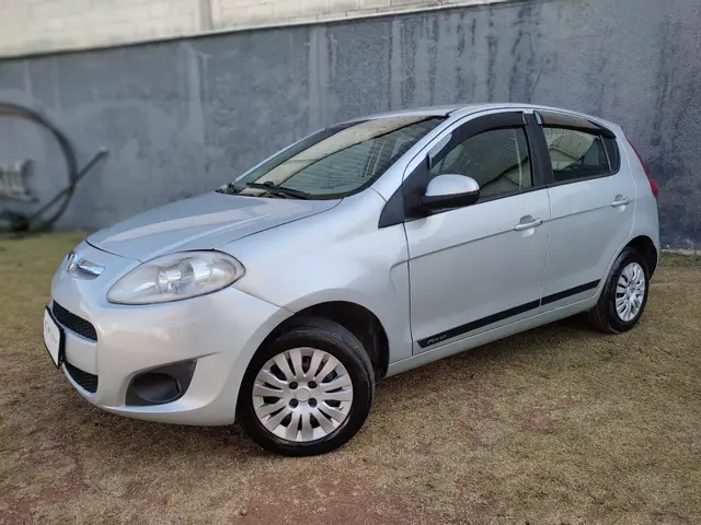 Carro Fiat Palio 2013 Attractive 1.4 8V (Flex)